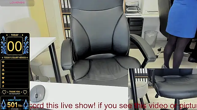 squirt_milf_viktoria webcam show