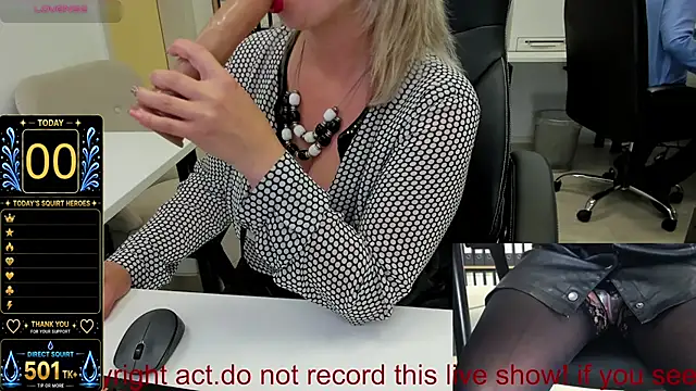 squirt_milf_viktoria webcam show