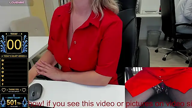 Pokazy przed kamerką – squirt_milf_viktoria