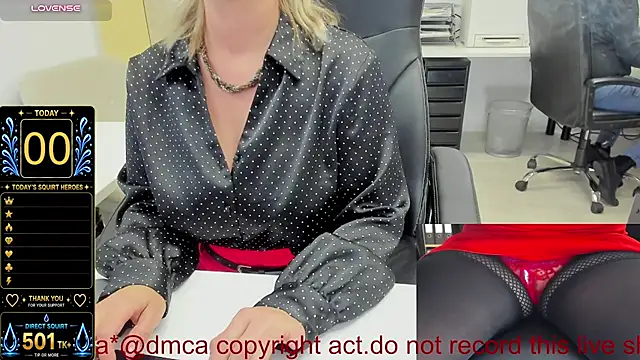 Show modela squirt_milf_viktoria na web-kameri