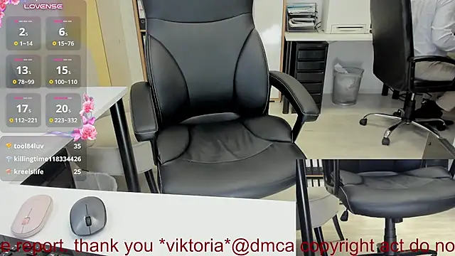 โชว์เว็บแคมของ squirt_milf_viktoria