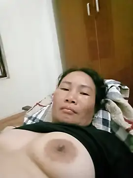 BlueGirlyeah's Webcam Show
