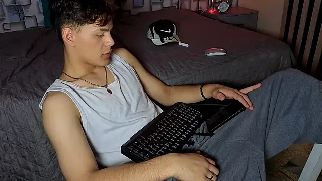LoganSteel_ Pertunjukan Webcam