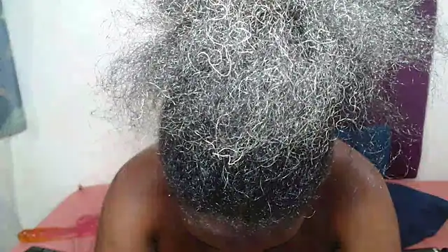 XXX chat uživo modela xxebony