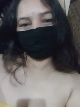 Komal_Bhabhi4u Adlı Modelin Canlı Sohbet Odası