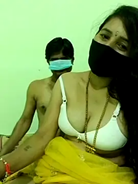 Show de Komal_Bhabhi4u na webcam