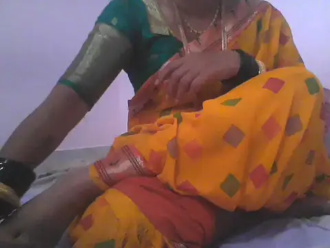 Komal_Bhabhi4uのウェブカメラショー