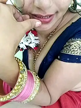 Pertunjukan Kamera Web Komal_Bhabhi4u