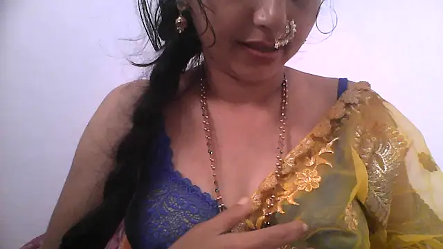 Komal_Bhabhi4u: διαδικτυακό σόου στην κάμερα