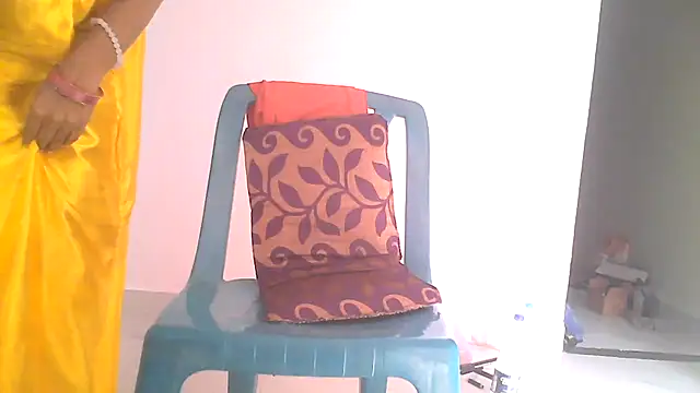 Komal_Bhabhi4u 网络视讯表演