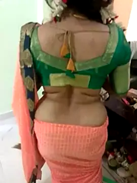 Show modela Komal_Bhabhi4u na web-kameri