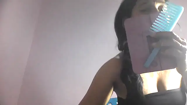 Komal_Bhabhi4uのウェブカメラショー