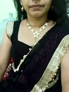 Komal_Bhabhi4uのウェブカメラショー