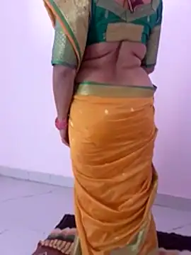 Komal_Bhabhi4u Pertunjukan Webcam
