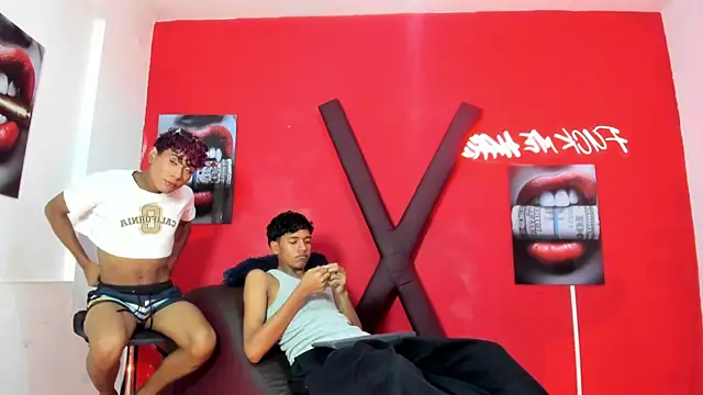 BOUL_GUYS Adlı Modelin Web Kamerası Şovu