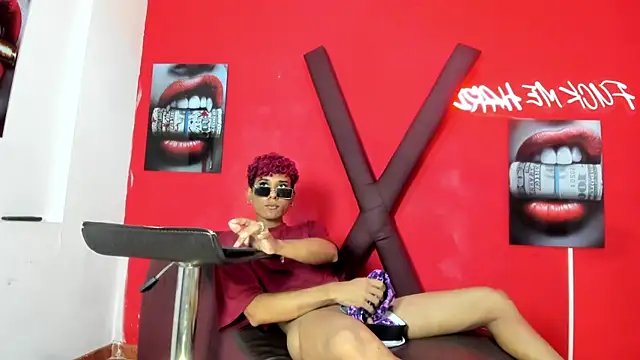 BOUL_GUYS Show in webcam