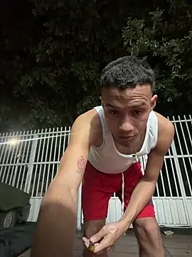 friends_lust_latin 网络视讯表演