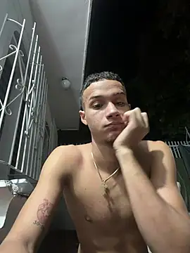 Show Webcam de friends_lust_latin