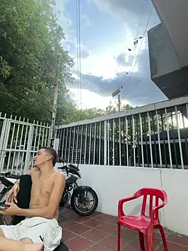 Вебкам-шоу friends_lust_latin