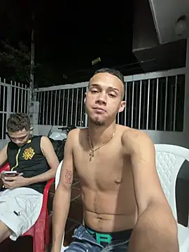 Webkamerová show friends_lust_latin