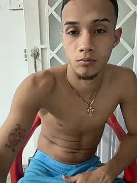friends_lust_latinのウェブカメラショー