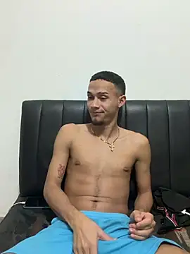 friends_lust_latin Webcamshow