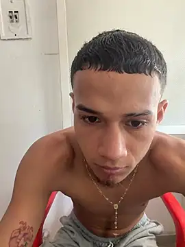 friends_lust_latinのウェブカメラショー