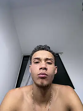 friends_lust_latin 在線直播表演