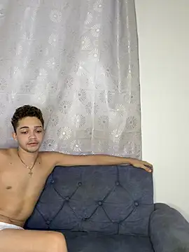 friends_lust_latin Шоу с уебкамера