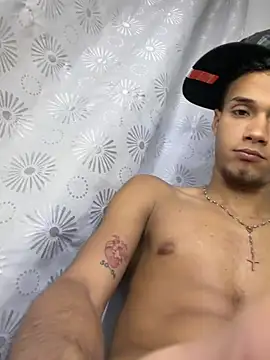 Chat XXX en directo de friends_lust_latin