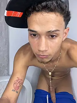friends_lust_latin's Webcam Show