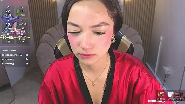 Cinnamon_b élő XXX-chatje