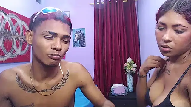 black_twinks: διαδικτυακό σόου στην κάμερα