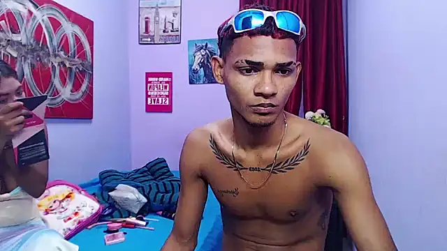 Pertunjukan Kamera Web black_twinks
