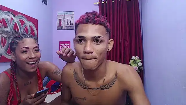 black_twinks webkamerás műsora