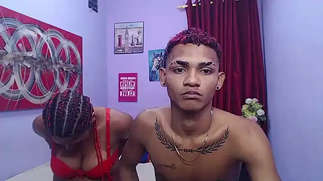 Show de black_twinks na webcam