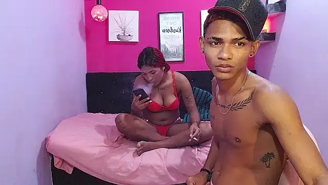 Show modela black_twinks na web-kameri