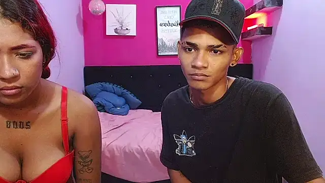 Pertunjukan Kamera Web black_twinks
