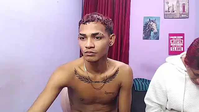 black_twinks Adlı Modelin Web Kamerası Şovu