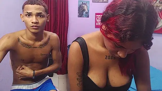 black_twinks: διαδικτυακό σόου στην κάμερα