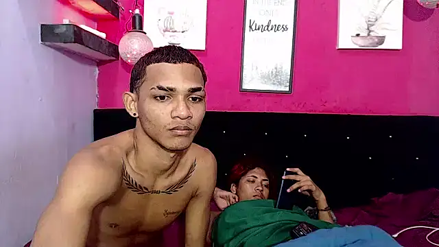 black_twinks Шоу с уебкамера