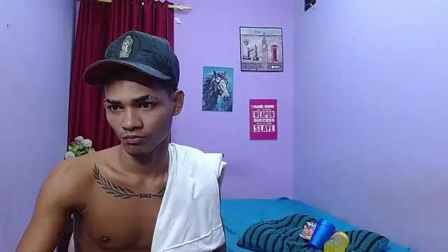 Show de black_twinks na webcam