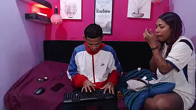 Show modela black_twinks na web-kameri