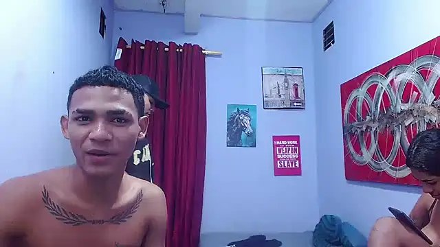 black_twinks Adlı Modelin Web Kamerası Şovu
