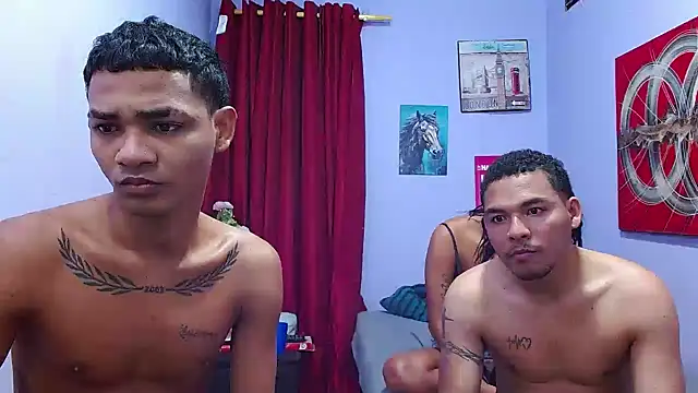 black_twinks: διαδικτυακό σόου στην κάμερα