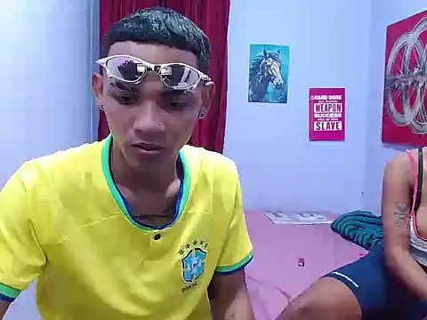black_twinks Adlı Modelin Web Kamerası Şovu