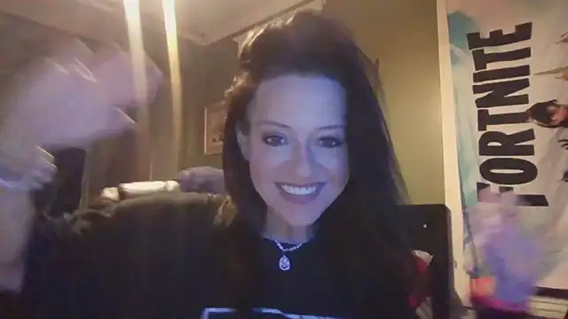 Love_Ashlii's Webcam Show