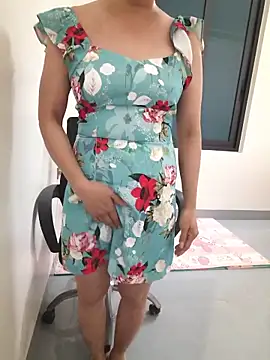 חדר צ'אט בשידור חי של Evila_girl