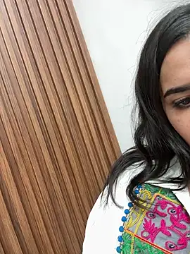 Habibtk_omri Adlı Modelin Web Kamerası Şovu