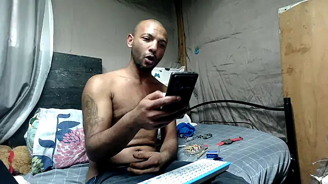 Camodick's Live Chat Room